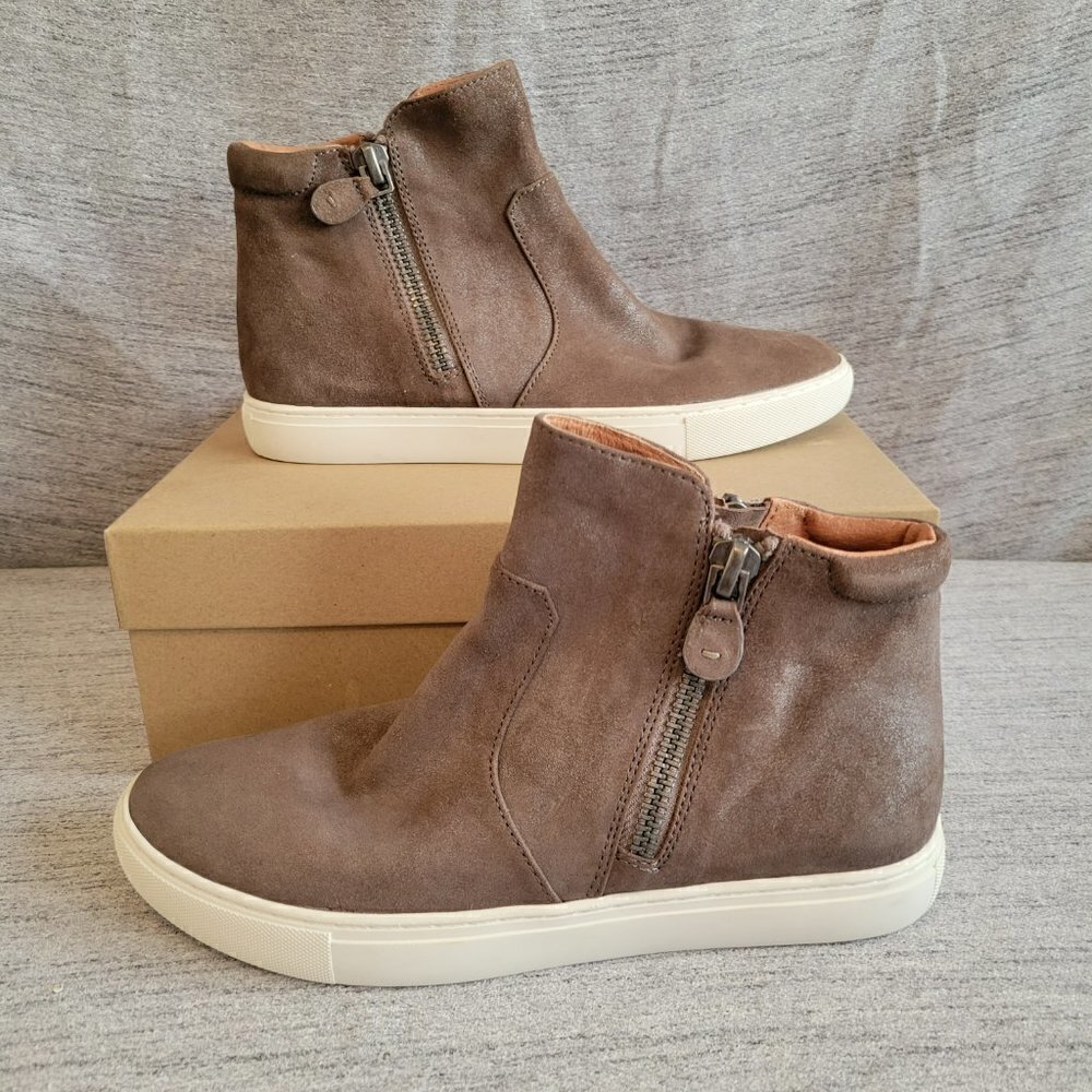 Gentle Souls by Kenneth Cole Women's Carter Sneaker Booties